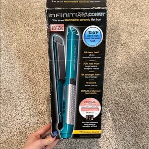 INFINITIPRO BY CONAIR Tourmaline Ceramic Flat Iron - Teal